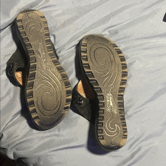 Dansko Women's Black and Tan Beaded Sandals - Picture 2 of 2